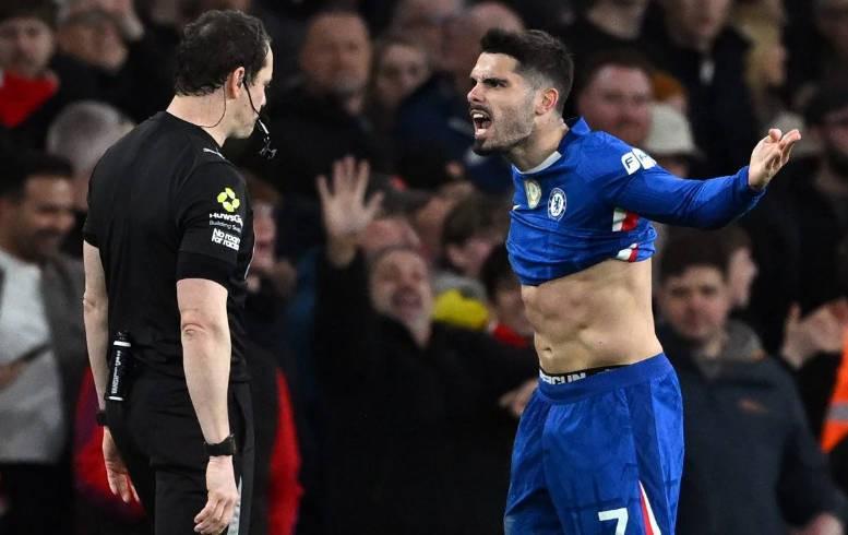 官方网站-马特-劳：切尔西将打击球员不必要吃牌行为，防止情况再恶化