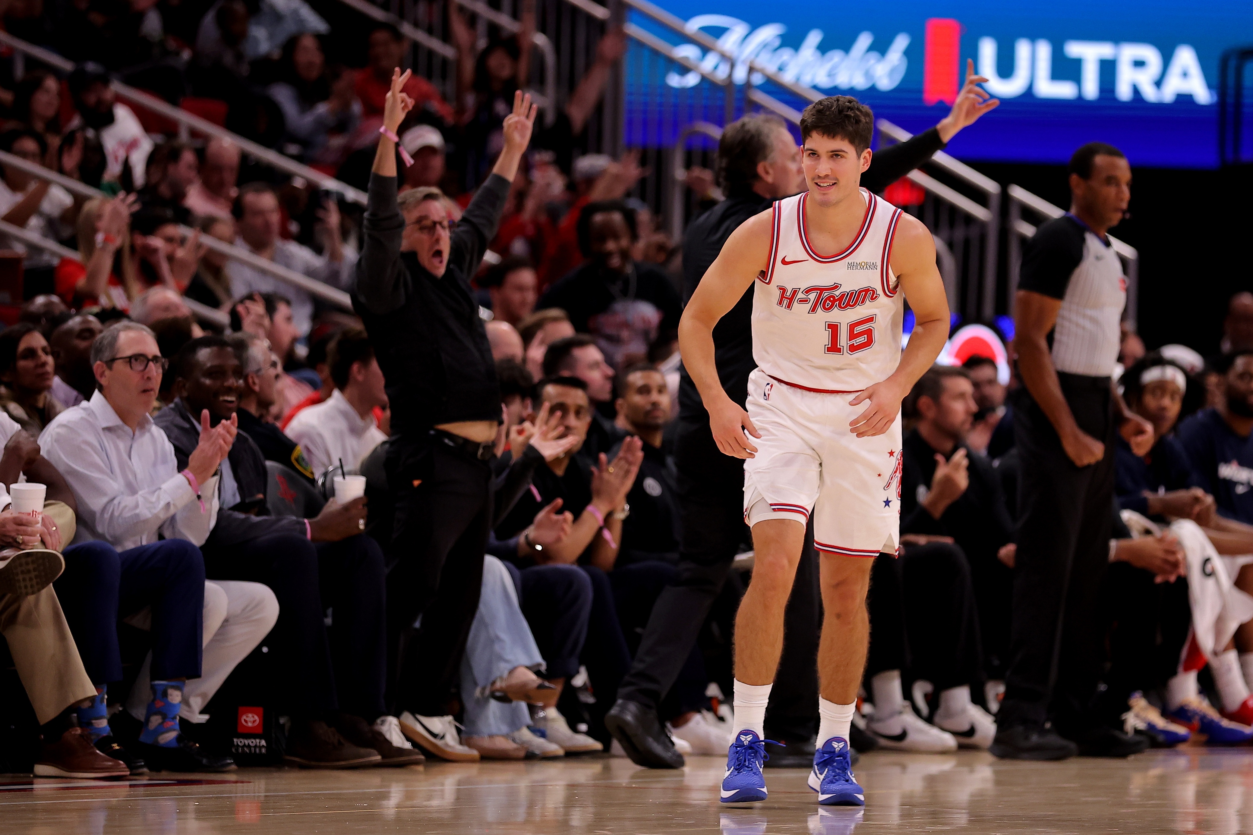 官方网站-谢泼德加入!火箭队史仅6人单场15+7+10+5断 哈登8次&amp;大梦皮蓬在列